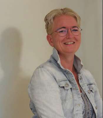 t_yoga-fenneke-350-400